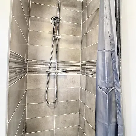 Apartment Grand T2 Tout Confort Jardin Proche Gare Wifi Saint-Quentin (Aisne)