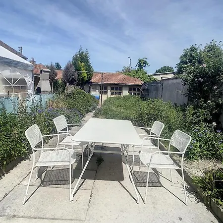 Grand T2 Tout Confort Jardin Proche Gare Wifi * Saint-Quentin (Aisne)